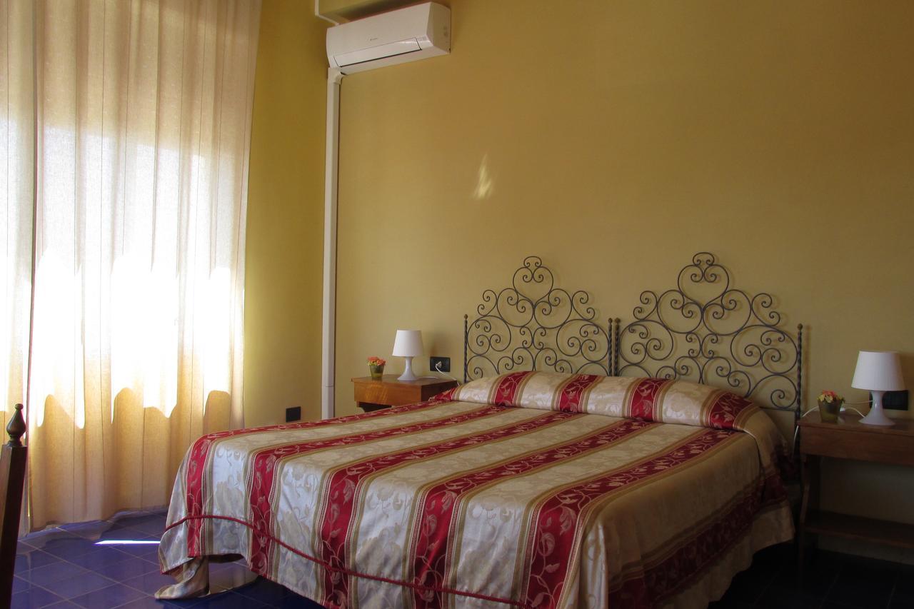 Hotel Panorama Di Sicilia Castelmola Ngoại thất bức ảnh